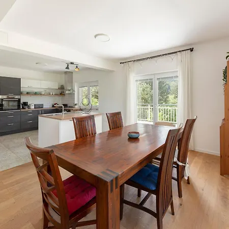 Kurescek Lägenhet *